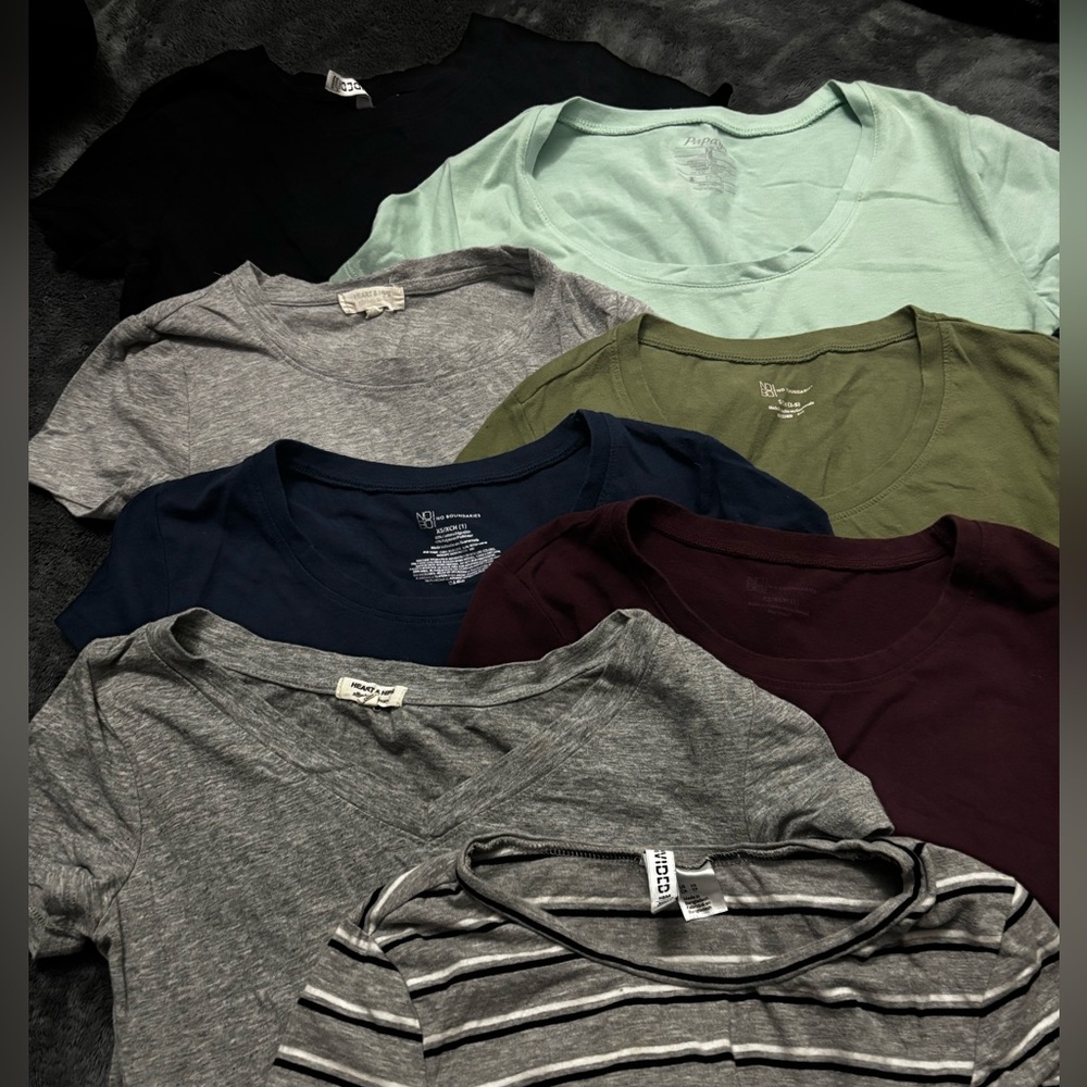 8 Assorted T-Shirt Collection